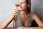 woman_wine2